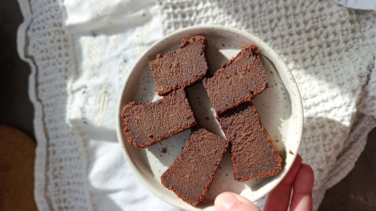 Gâteau au chocolat et miso : pourquoi ça marche et comment le réussir